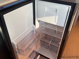 BÜRSTNER B66 C 640 Aufstelldach / Dieselheizung