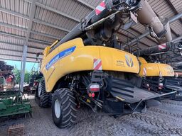 New Holland CR 10.90