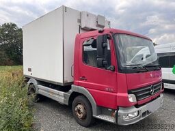 MERCEDES-BENZ 815 Kühlkoffer Thermoking mit Rohrbahnen