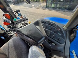 NEW HOLLAND TG 230