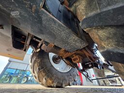 NEW HOLLAND TG 230
