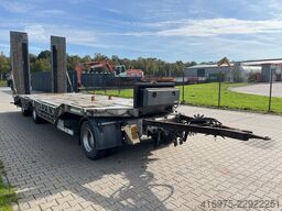 HUMBAUR HTD 30 3-Achs Tieflader Radmulden Luftfederung