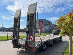 HUMBAUR HTD 30 3-Achs Tieflader Radmulden Luftfederung
