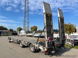 HUMBAUR HTD 30 3-Achs Tieflader Radmulden Luftfederung