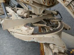 Caterpillar 130G Ex-army