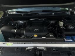 Toyota tundra