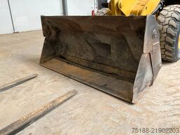 CAT 908 H
