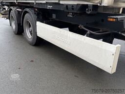 Krone Standard R22,5 hochgekuppelt,