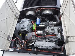 Lamberet refrigerated semi-trailer / Carrier