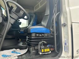VOLVO FH 500 6X4, I-SHIFT , HYVA LIFT ABROLLKIPPER PREIS OHNE ABROLLCONTAINER