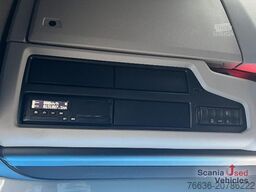 Scania S 590 A4x2NB V8 RETARDER DIFF-L FULL AIR 8T P-AIRC