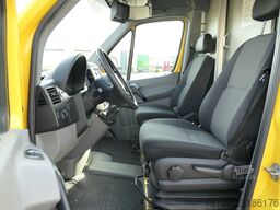 VW Crafter 4x2, Isoliert, Regale, Trennwand, Tür