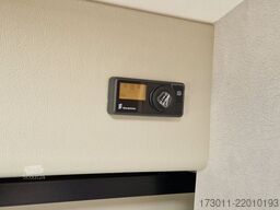 PÖSSL Summit Shine 640 Automat Premium Lithium Markise