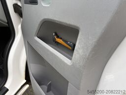 VW Transporter Kombi 2.0 TDI L1H1 140pk DSG Automa...