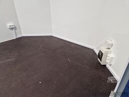 Blyss Messe Eventtrailer aerodynamische front 2 Klappen Bodentief