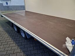 Blyss Messe Eventtrailer aerodynamische front 2 Klappen Bodentief