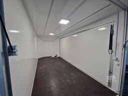 Blyss Messe Eventtrailer aerodynamische front 2 Klappen Bodentief