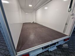 Blyss Messe Eventtrailer aerodynamische front 2 Klappen Bodentief