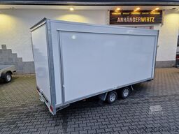 Blyss Messe Eventtrailer aerodynamische front 2 Klappen Bodentief