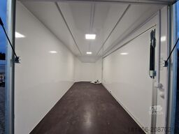 Blyss Messe Eventtrailer aerodynamische front 2 Klappen Bodentief