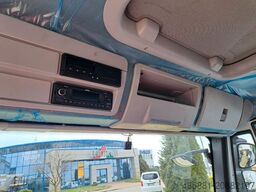 IVECO MLC 180E28 Dreiseitenkipper mit Kran