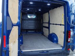 Volkswagen Crafter 2,0 TDI Kasten L2H1 LED/AHK/KAM/NAVI/TEMP
