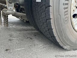 MAN TGX 26.500 6x2 Container Chassis with 2-Ton Lift W