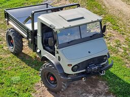 Mercedes Benz Unimog 404