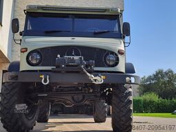 Mercedes Benz Unimog 404