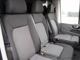 VOLKSWAGEN CRAFTER  / 2.0 D / FURGON BLASZAK / DMC: 3500 KG