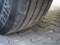 VOLVO FH16 / 700 / 6x4 / HYDRAULIKA / RETARDER / 3 OSI