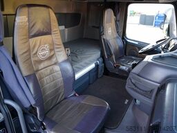 VOLVO FH16 / 700 / 6x4 / HYDRAULIKA / RETARDER / 3 OSI