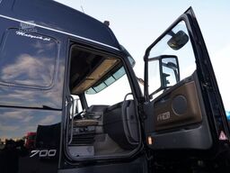 VOLVO FH16 / 700 / 6x4 / HYDRAULIKA / RETARDER / 3 OSI