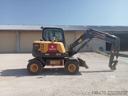 Volvo EW60E with 5 buckets