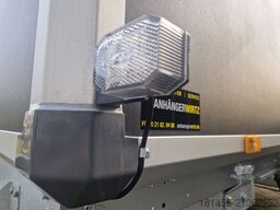 Variant schwarzer Kofferanhänger Rampe Seitentür