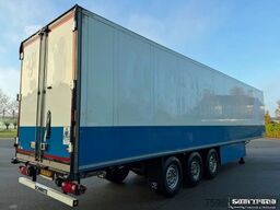 SCHMITZ CARGOBULL SKO24 THERMO KING SLX300 WITH 5400 ENGINE HOURS