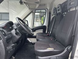 PEUGEOT Boxer Kasten L2H2 3-Sitze PDC