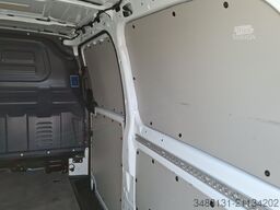 Mercedes-Benz VITO 116 NEUES MODELL AHK 2,5t NAVI KAMERA AUTOM