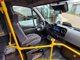 MERCEDES-BENZ Sprinter 517 Heckniederflur Vorlauffahrzeug