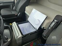 DAF XF 450 FT Space Cab Großer Tank Deutscher LKW