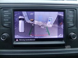 Volkswagen Crafter Kasten 35 2.0 TDi DSG MR LED/NAV/ACC/AHK