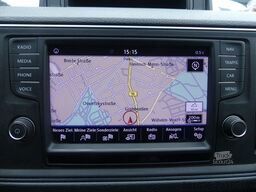 Volkswagen Crafter Kasten 35 2.0 TDi DSG MR LED/NAV/ACC/AHK