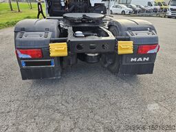 MAN 