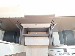 BÜRSTNER Signature SFT 7.1 180PS, 300AH, Markise, SAT+TV