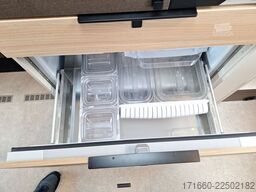 BÜRSTNER Signature SFT 7.5 AHK, Combi 6 E, SAT+TV,MARKISE
