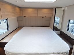 BÜRSTNER Signature SFT 7.5 AHK, Combi 6 E, SAT+TV,MARKISE
