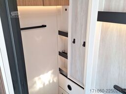 BÜRSTNER Signature SFT 7.5 180PS, Combi6E,Markise, SAT+TV