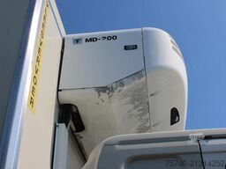 Scania P230 + thermo king + lift