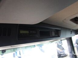 Scania P230 + thermo king + lift