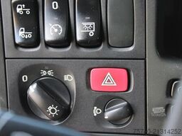 Scania P230 + thermo king + lift
